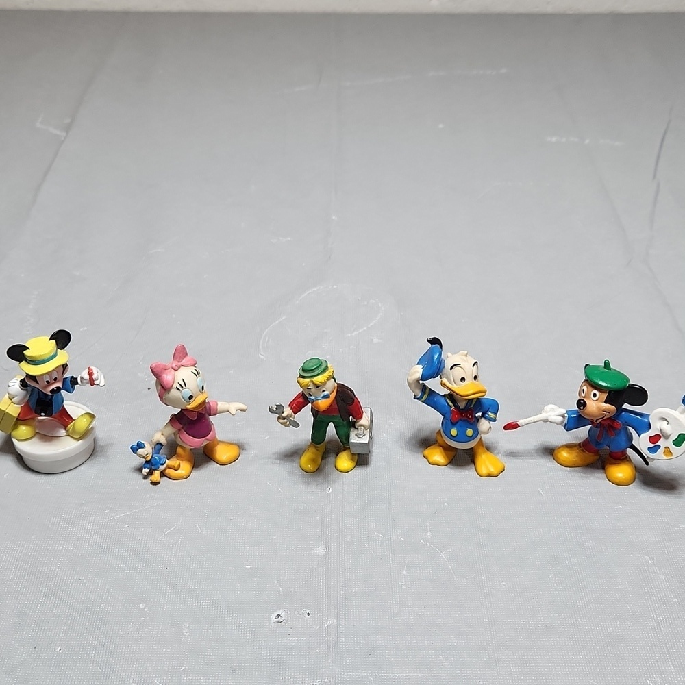 4 Bully One Nestle Disney Figureines